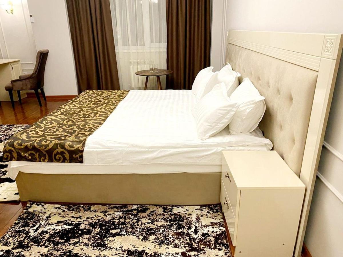 Gold Boutique Hotel Almaty Esterno foto