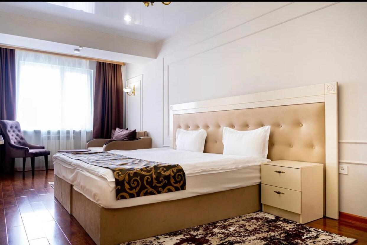 Gold Boutique Hotel Almaty Esterno foto